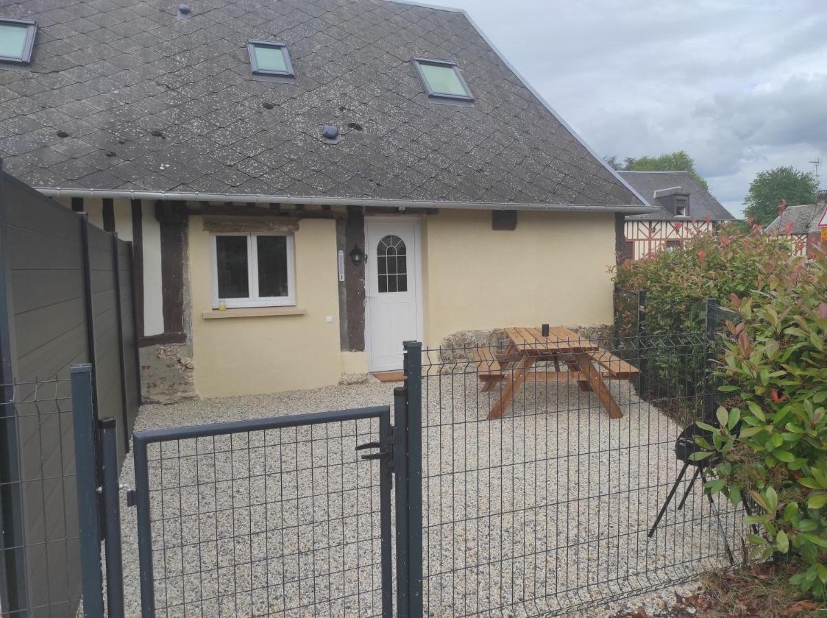 Gites De Terophey & Kena Thiberville Exterior photo